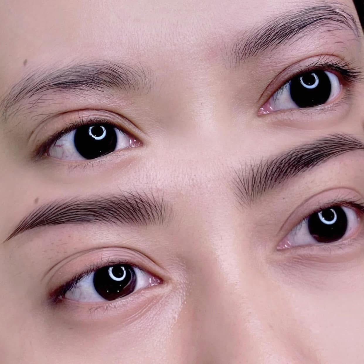 Eyebrows eb